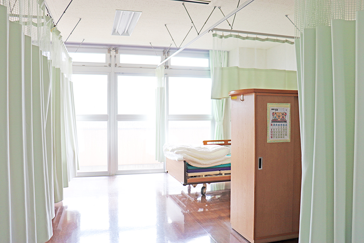 療養室（4人室）